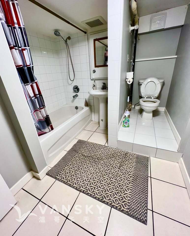 260705092124_bsmt bathroom.jpg